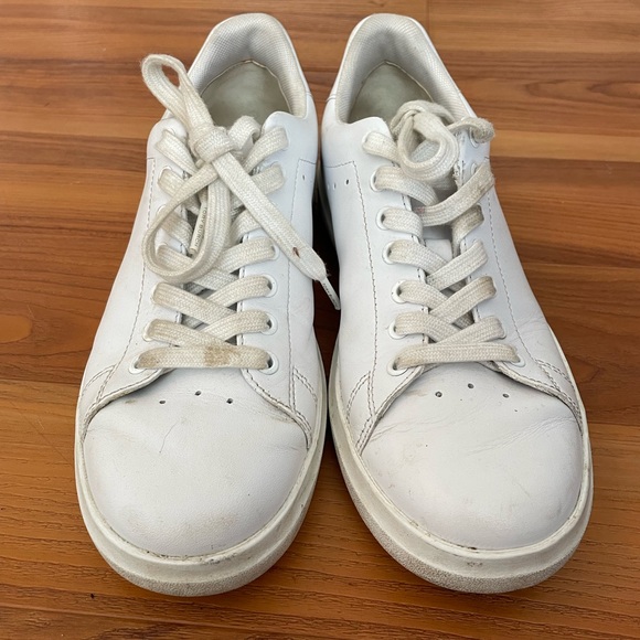 Tory Burch Howell Court Sneaker - Picture 3 of 3